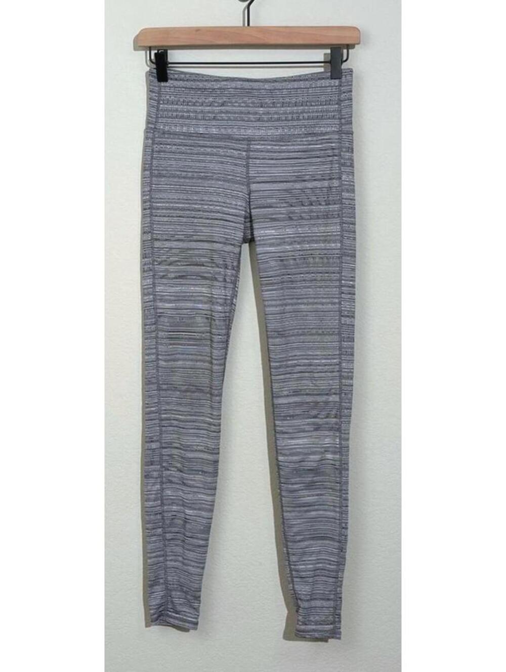 Athleta High Rise Jacquard Chaturanga Leggings Size S Grey White Athleisure